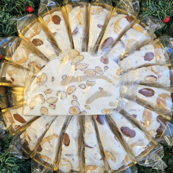 TORRONE MORBIDO CON RICCIARELLI TOSCANI