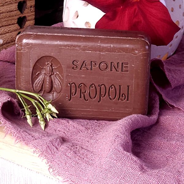 SAPONETTA ALLA PROPOLI